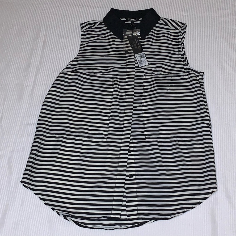 Brand new with tags Daisy Fuentes sleeveless shirt